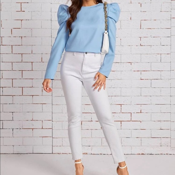 Boho gigot sleeve keyhole back blouse - Picture 9 of 16